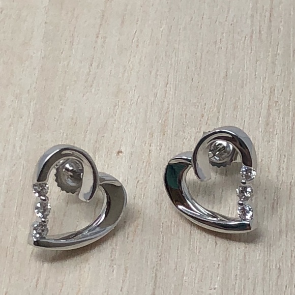 14k White Gold Diamond Earrings - Picture 4 of 5